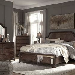 Storage Platform Bedroom Set