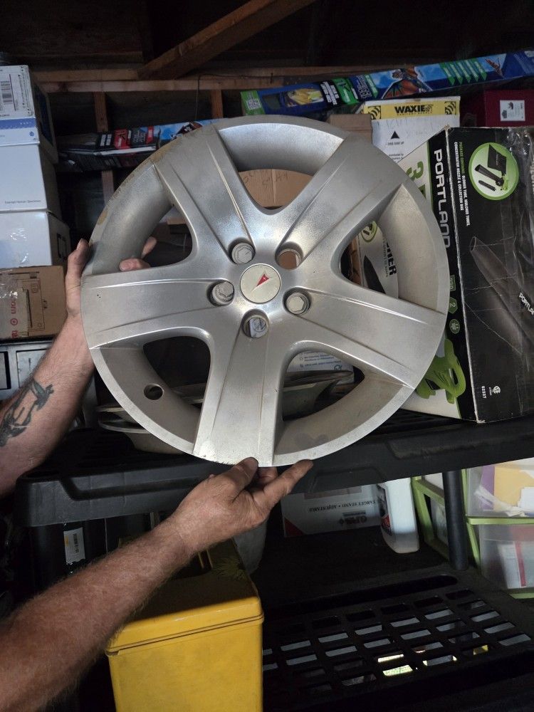 Pontiac G6 Hubcaps