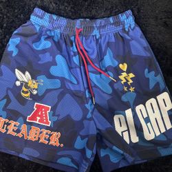 el capatain shorts 