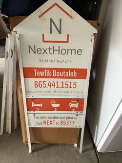 Realtor Sign Holder
