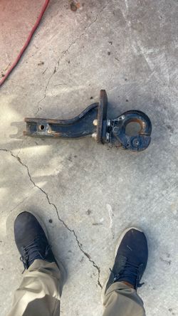 Tow Hitch 2 1/2 Inch Adapter