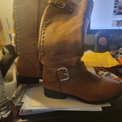 Womens Wanted Boots Size 6