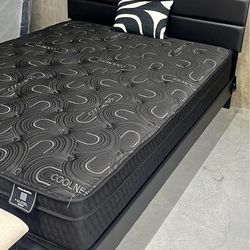 NEW IN BOX Full Size Black Platform Bed Frame
