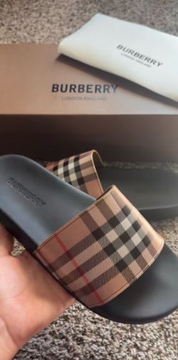 BURBERRY