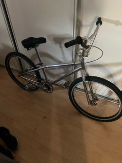 24 inch Gt bike. It’s an original. I bought from bike shop 15 years ago.