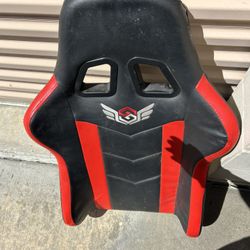 Gaming back seat small tear on top