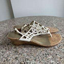 Kelly & Katie Brown/Tan Wedged Heel Sandals W/buckle SZ 7