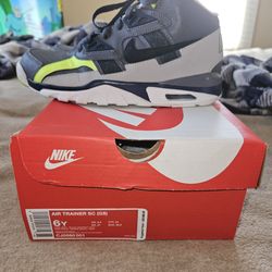 Nike SC Trainers sz 6Y