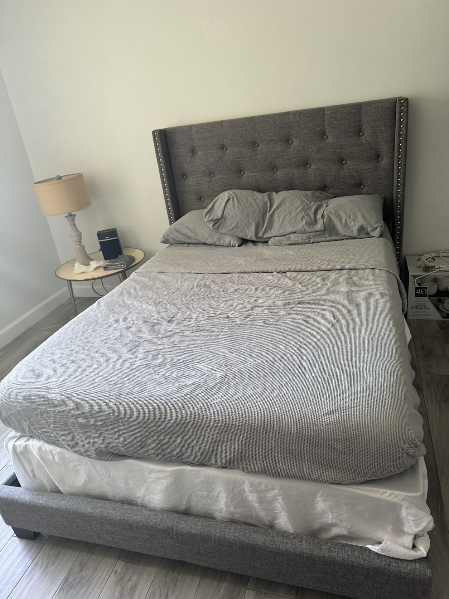 Full Size Bed Frame And Box Spring 