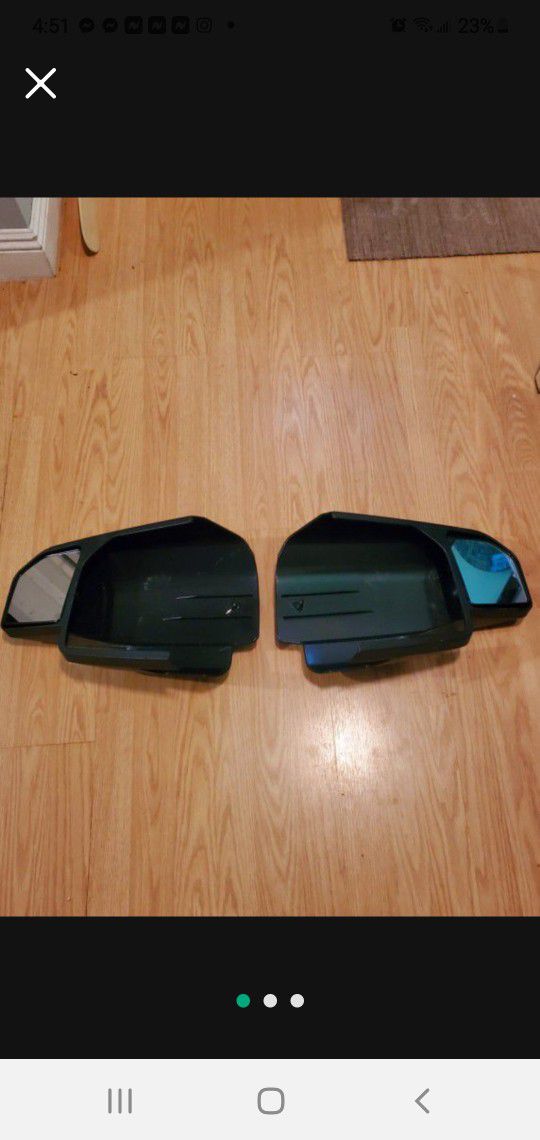 Truck Towing Mirrors..set Of 2..not Sure What Truck It Fits?..Great Condition 