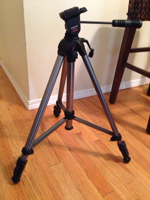 Vanguard 200858 Video K Camera Tripod for Sale in Portland, OR OfferUp