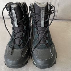 Columbia Techlite Waterproof Boot Size 9