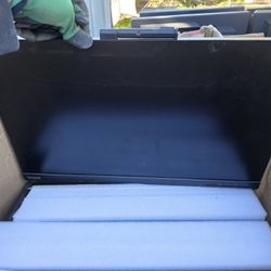 Lenovo Monitors