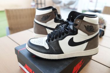 Jordan 1 High Mocha 9.5