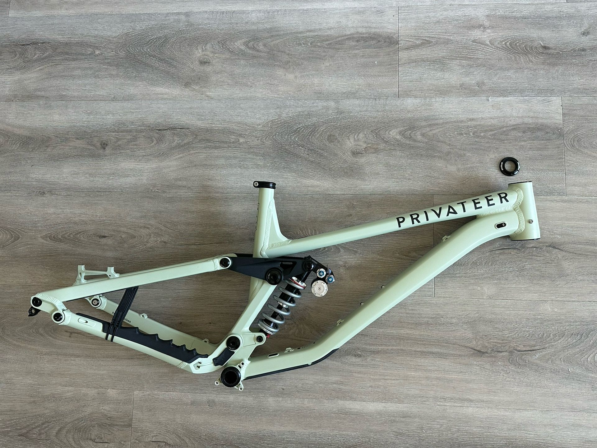 Privateer 141 Size P3 Mountain Bike frame / Shock Push Fox