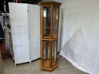 PULASKI 20.25″ Wide Illuminated Trapezoid Shaped Curio Cabinet