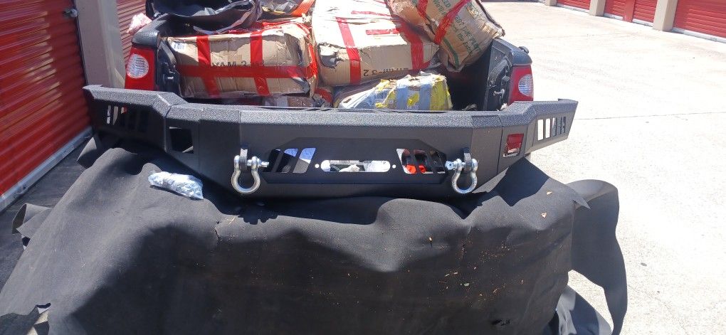 BRAND NEW Modular Front Bumper WITH WINCH PLATE Compatible with 2O18 TO 2O2O Ford F15O 3-Piece
FITMENT VERY AGGRESSIVE LOOK COME WITH ALL HARDWARE AND