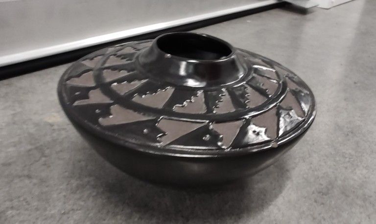 Santa Clara/San Idelfonso Pueblo American Blackwork Pottery