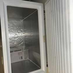 Hotpoint Chest freezer 