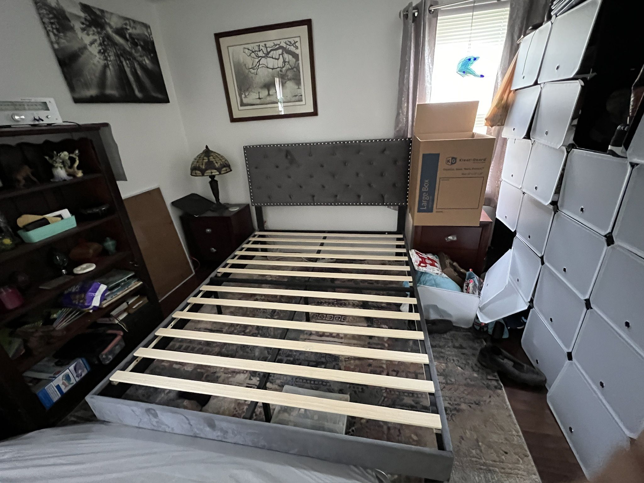 Queen Bed And  Night Stands