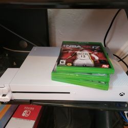 Xbox 1s With Three Games One Control