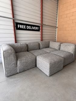 Great Condition Modular Sectional
