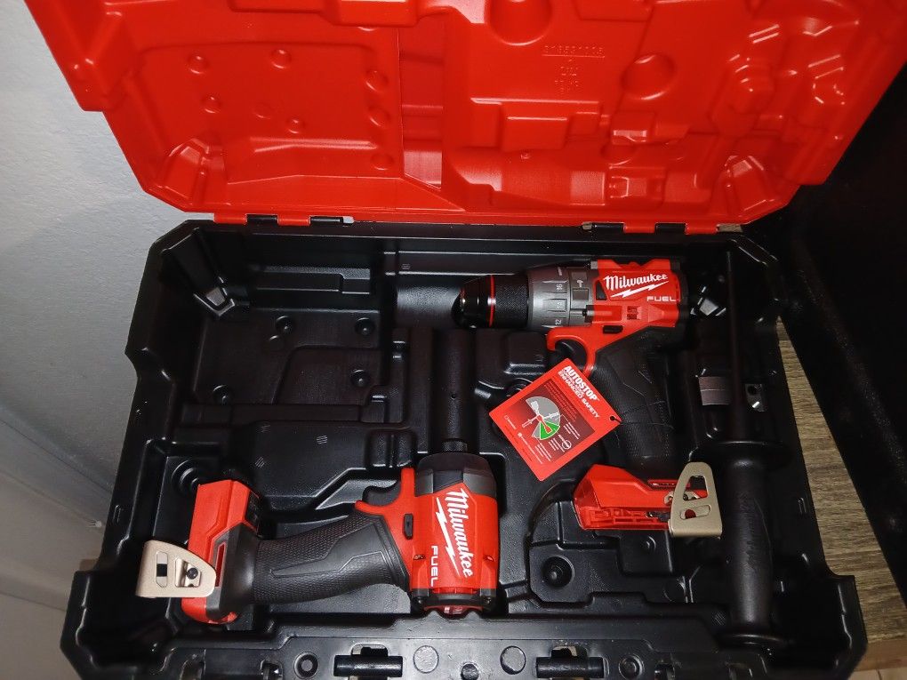 Milwaukee M18 Fuel Hammer Drill And Impact