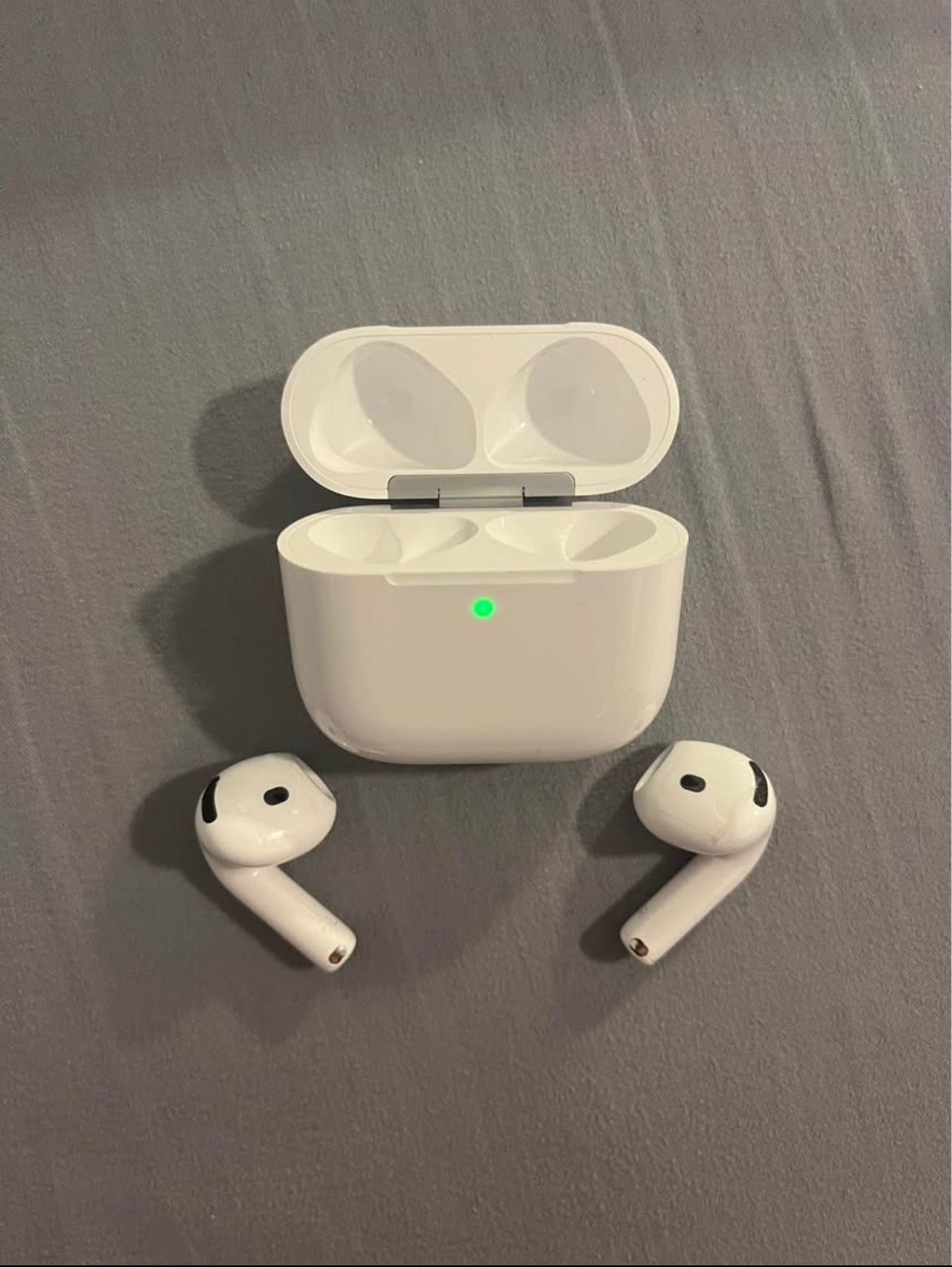 Airpods 4 ANC