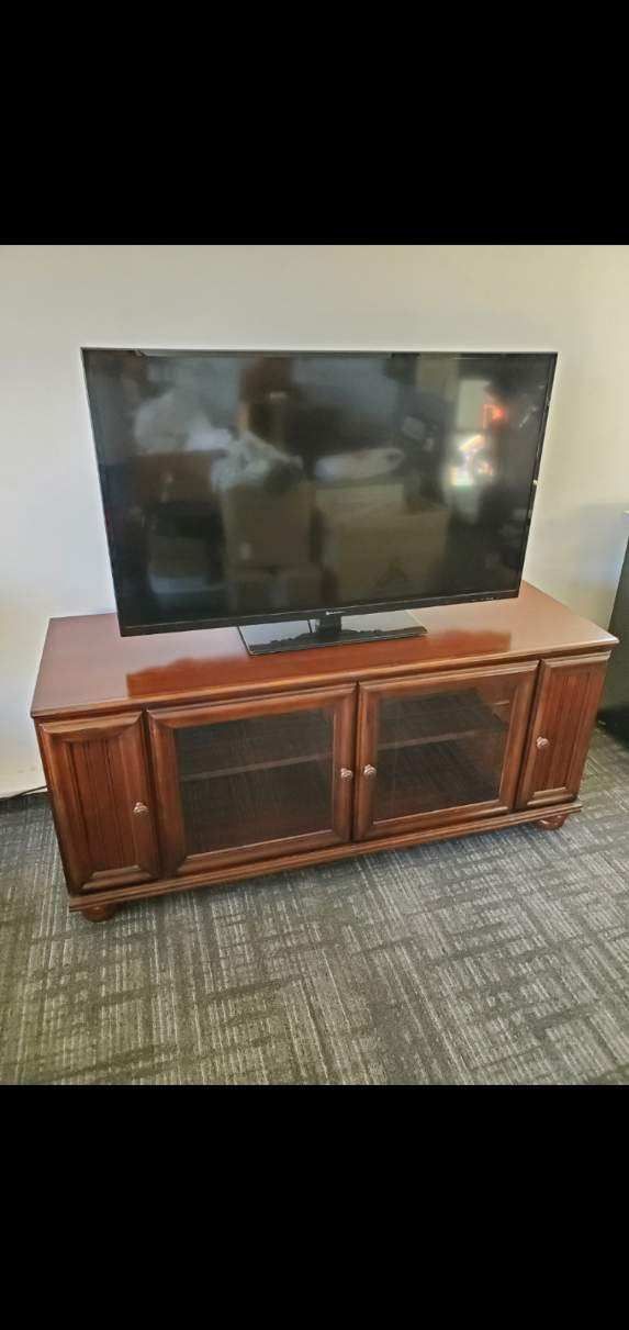60” TV stand