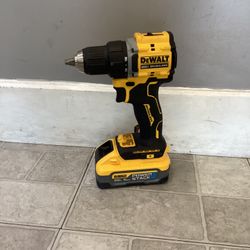 Dewalt DCD794 Drill/Driver With 20v Power Stack Battery 
