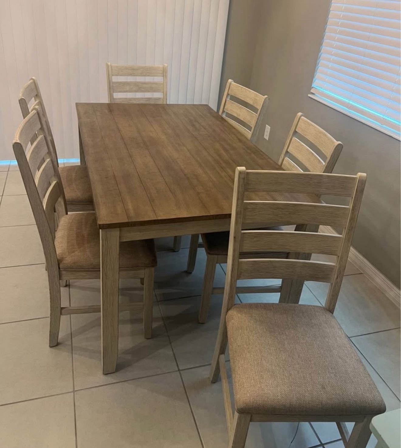 Dining Table With Chairs 