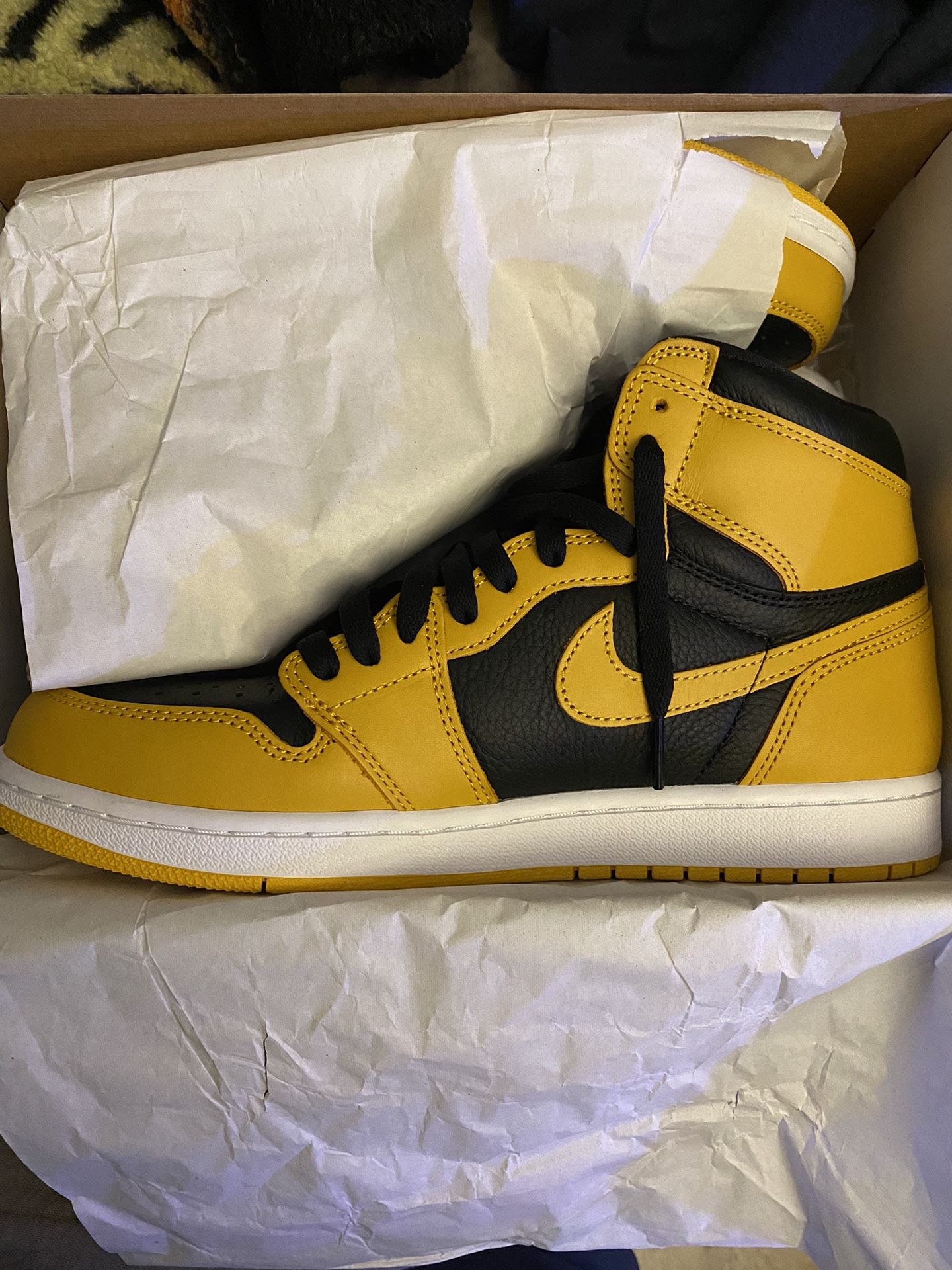 Air Jordan 1 OG Pollen ( Size 9.5 Men’s)
