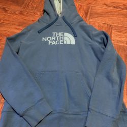 The NorthFace Women’s Size Large Hoodie