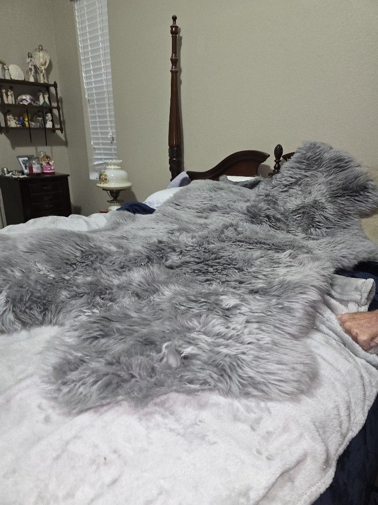 Genuine Sheepskin, Grey