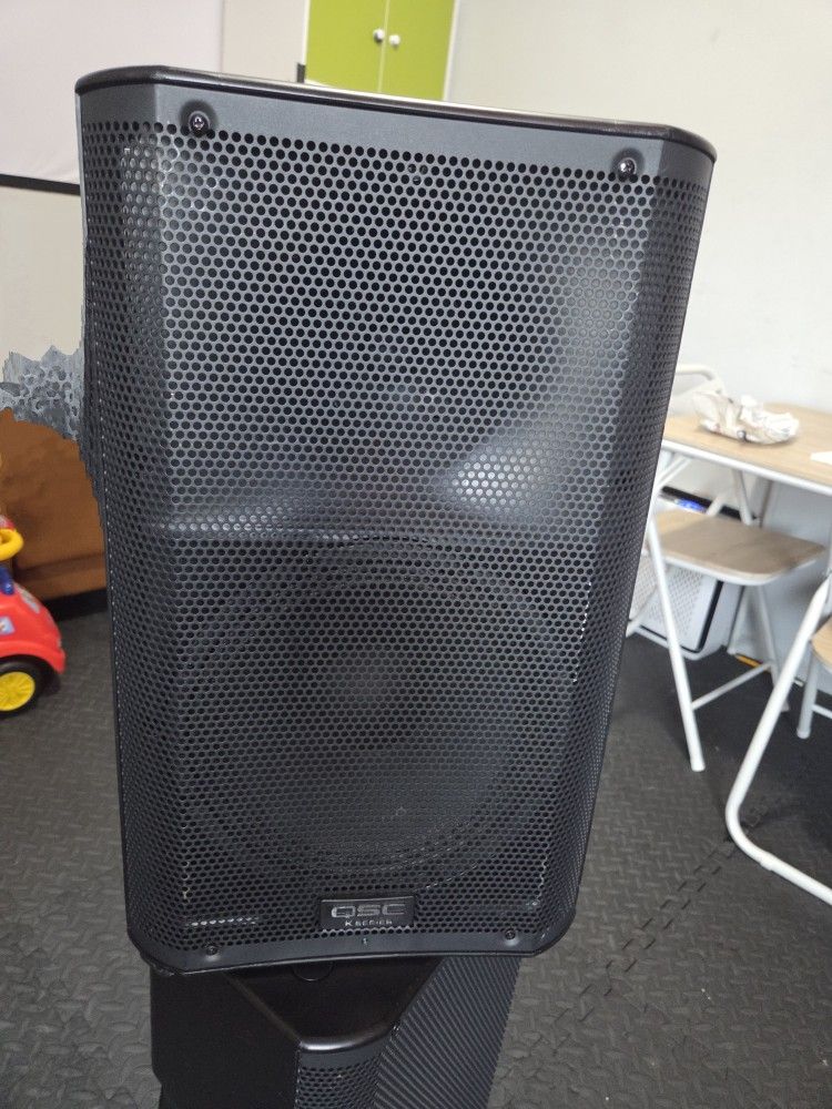 QSC K10 1kw 90° Loudspeakers 