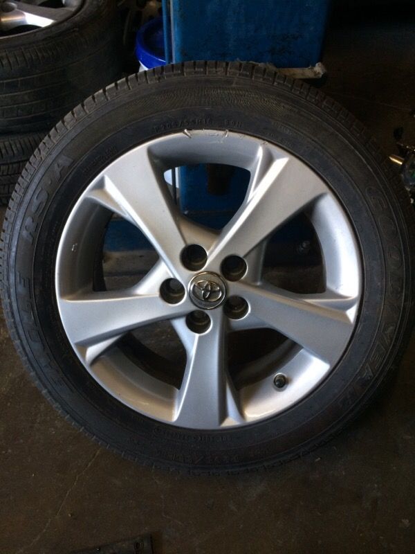 2012 Toyota Corolla wheel