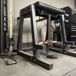 Reverse Hyper Back Extension