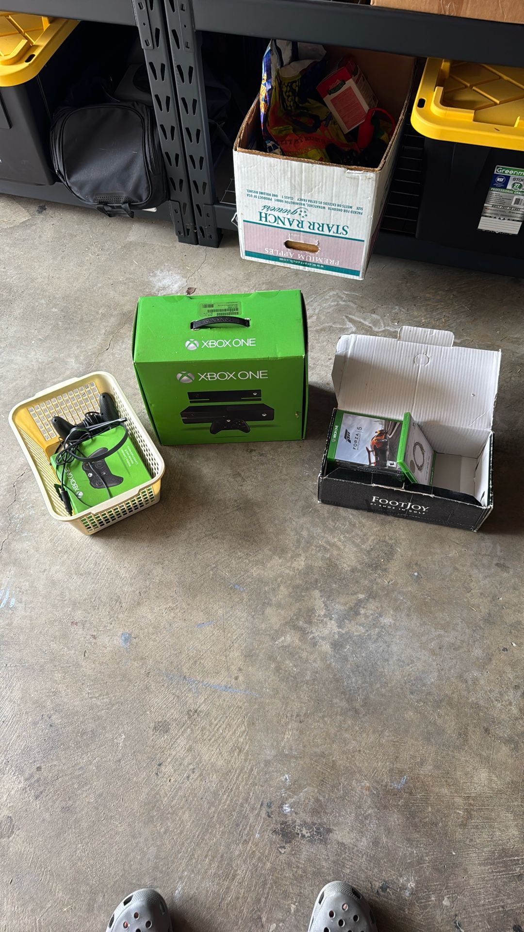Xbox One With Games And Extra Controller