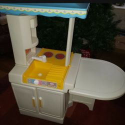 EUC Vintage Little Tykes Party Kitchen