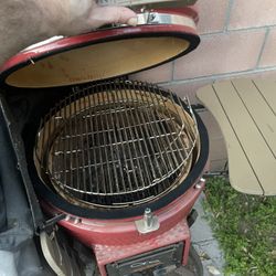 Kamado Grill