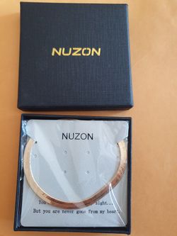 Nuzon Gold Necklace