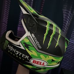 Bell Dirt Bike Helmet 