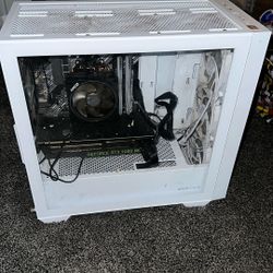 GAMING PC MUST GO PRICE NEGOTIABLE 