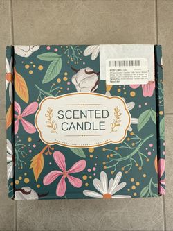 Scented Candles (NEW) 4 Piece In One Box. 4 Pack Scented Candles Gifts Set For Women 4.4oz Soy Wax With Essential Oil NEW