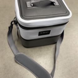 Igloo Reactor 18 Can Cooler, WATERPROOF, Brand New 