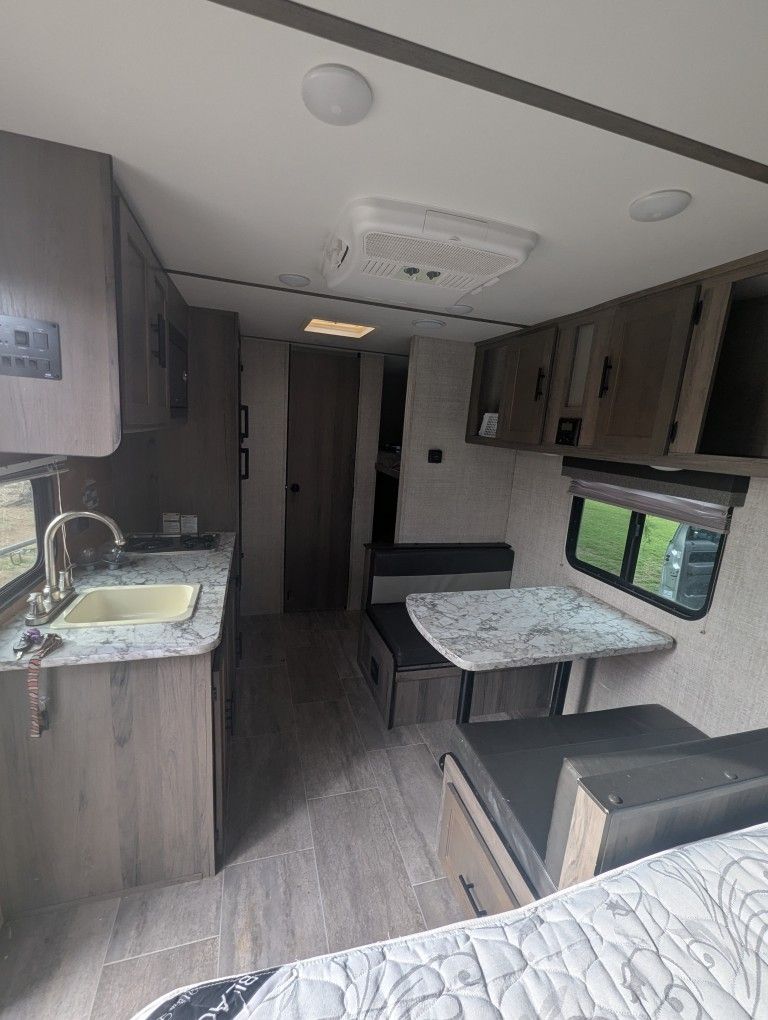 2021 Gulfstream amerilite 199dd