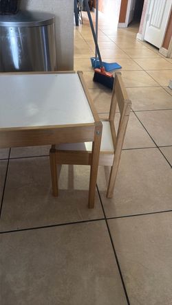 Toddler table and two chairs