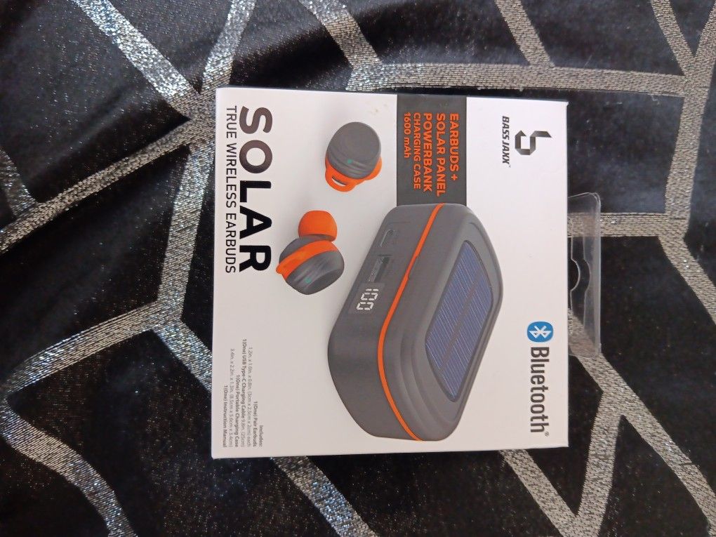 Bass Jaxx Solar Earbuds