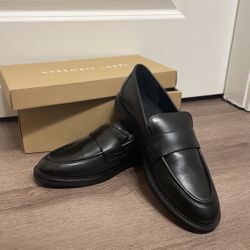 Black Leather Loafers (size Women’s 39 UK/ 8 US)