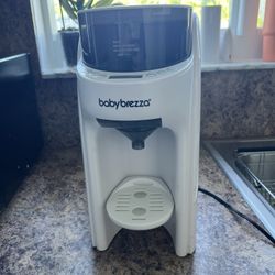 Baby Brezza Formula Pro